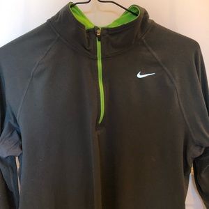 Men’s Nike Dri-Fit pullover Size Medium